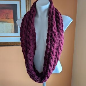 Elegant Maroon Cable Knit Infinity Scarf
